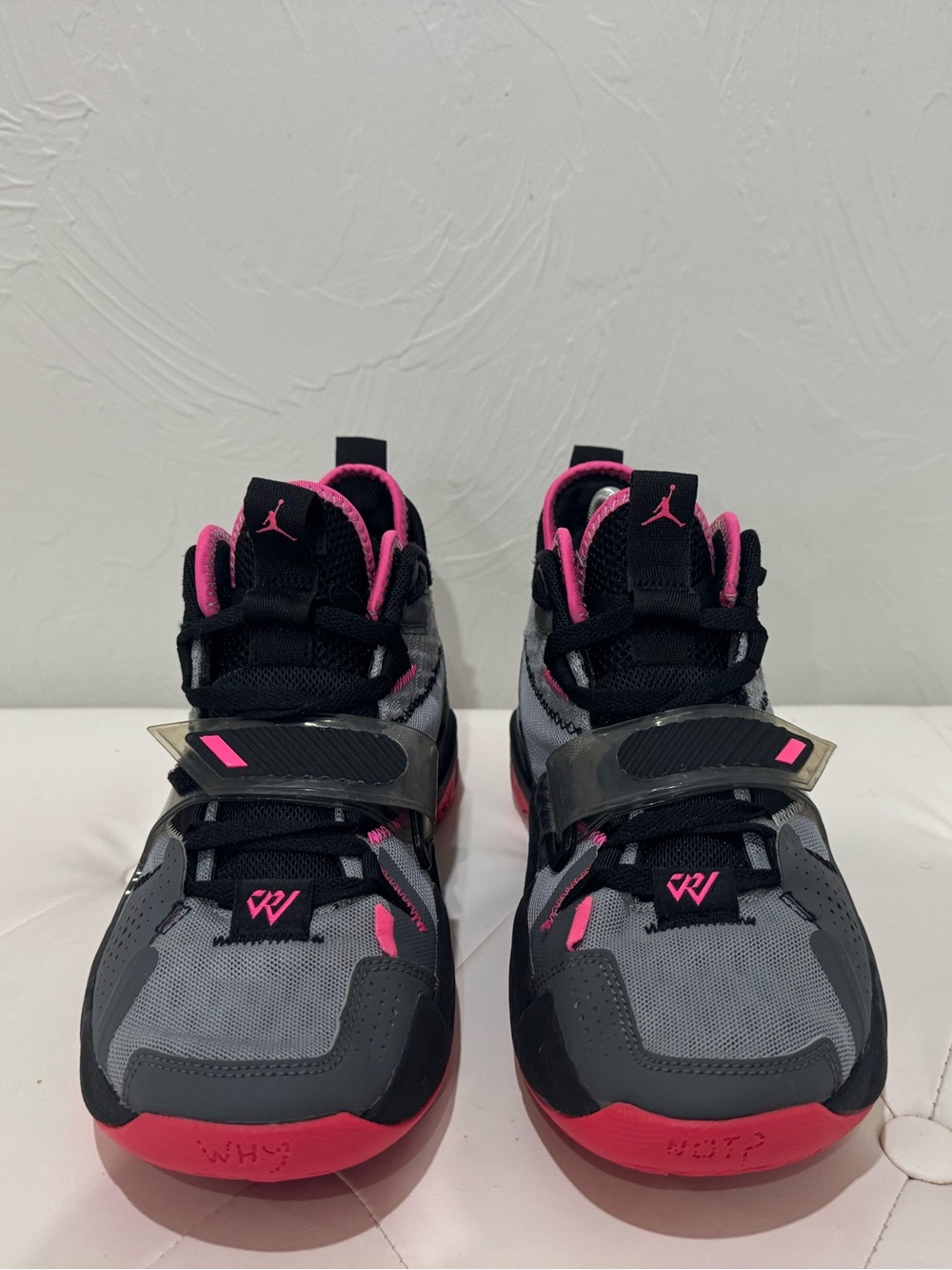 Jordan Men's Athletic Shoes Gray and Pink - Picture 4 of 7